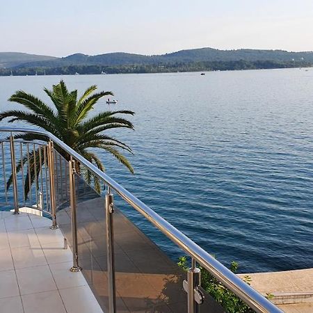 Appartement Penthouse By The Sea à Tivat Extérieur photo