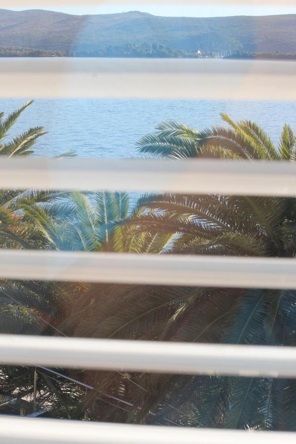 Appartement Penthouse By The Sea à Tivat Extérieur photo