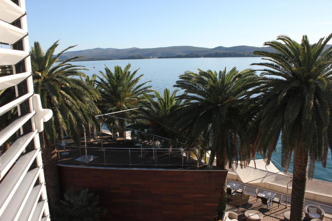 Appartement Penthouse By The Sea à Tivat Extérieur photo