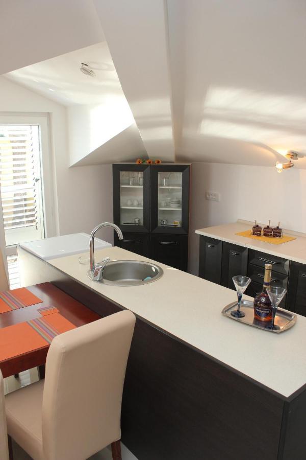 Appartement Penthouse By The Sea à Tivat Extérieur photo