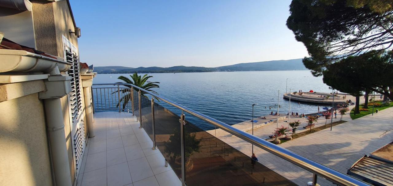 Appartement Penthouse By The Sea à Tivat Extérieur photo