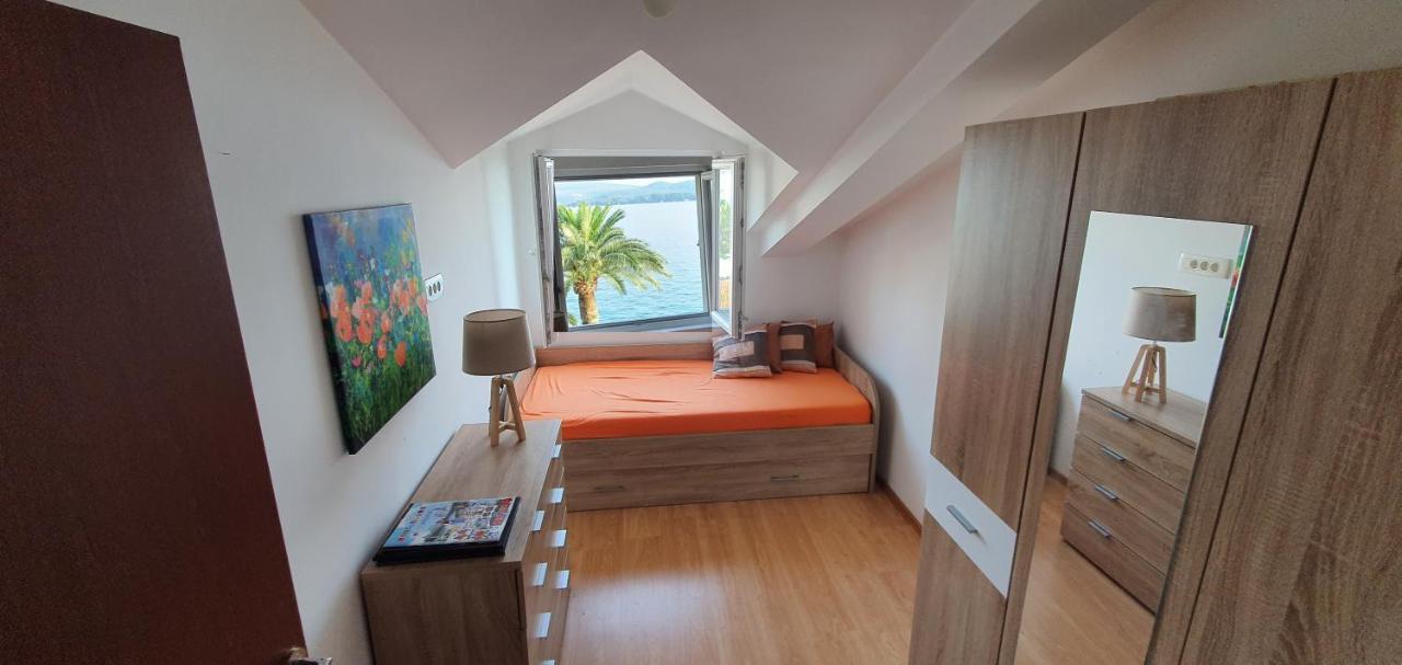 Appartement Penthouse By The Sea à Tivat Extérieur photo