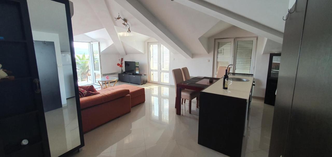 Appartement Penthouse By The Sea à Tivat Extérieur photo
