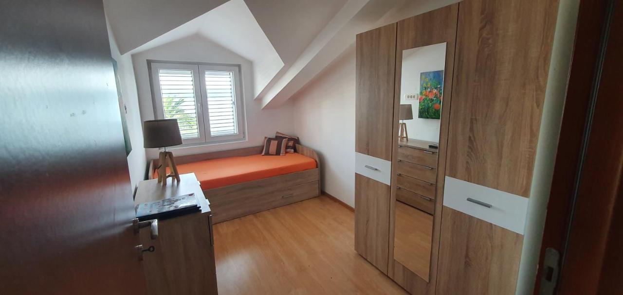 Appartement Penthouse By The Sea à Tivat Extérieur photo